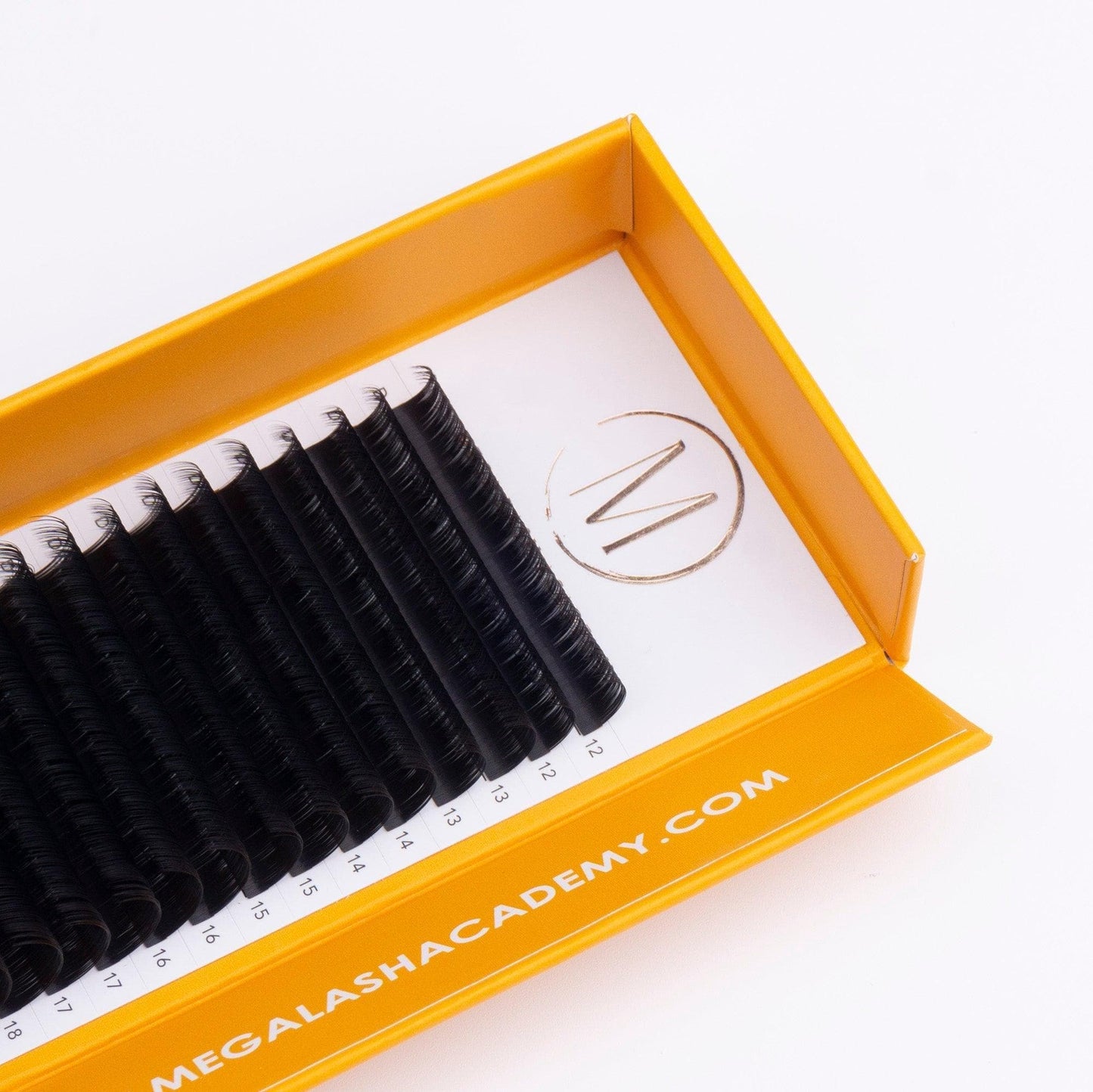 Cashmere Matte Volume - Easy Fanning Lashes