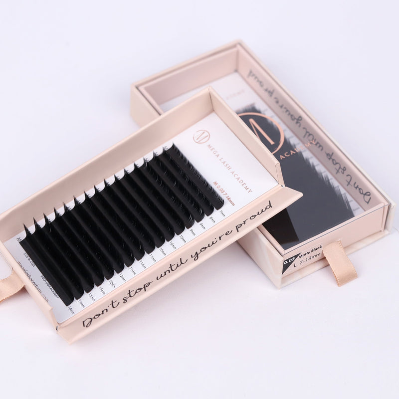 Cashmere Matte Volume - Easy Fanning Lashes