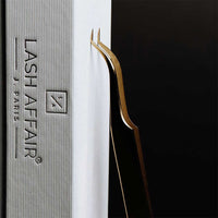 Main Squeeze | Classic Lash Tweezers